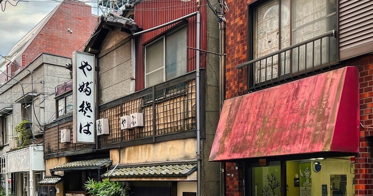 SEO local para negócio de bairro: por que disputar a rua vale mais que disputar o Brasil